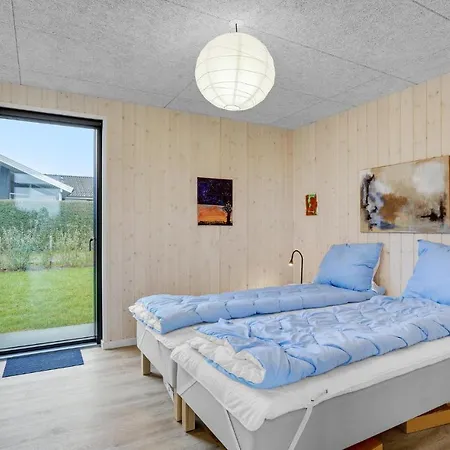 Semesterbostad Awesome In With Sauna